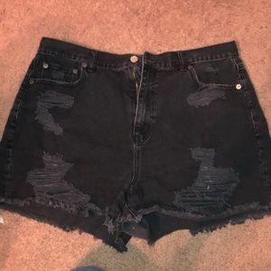 Black denim American Eagle shorts